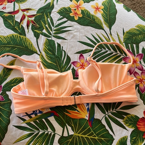 Underwire bikini top in peach - Picture 4 of 8
